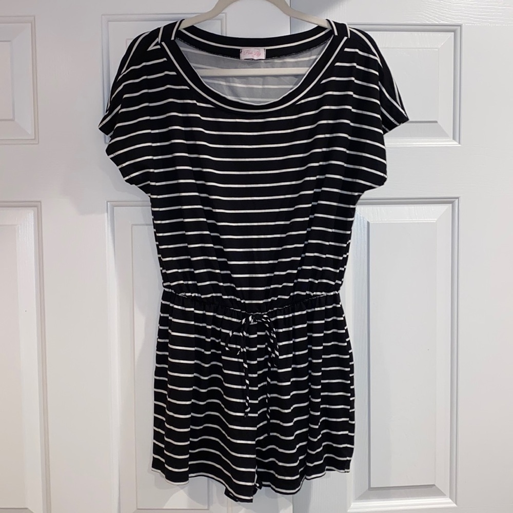 Pink Lily Black/White Striped Romper, Size Large.